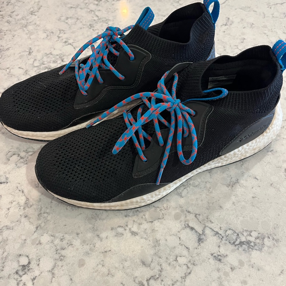 Columbia hiking sneakers